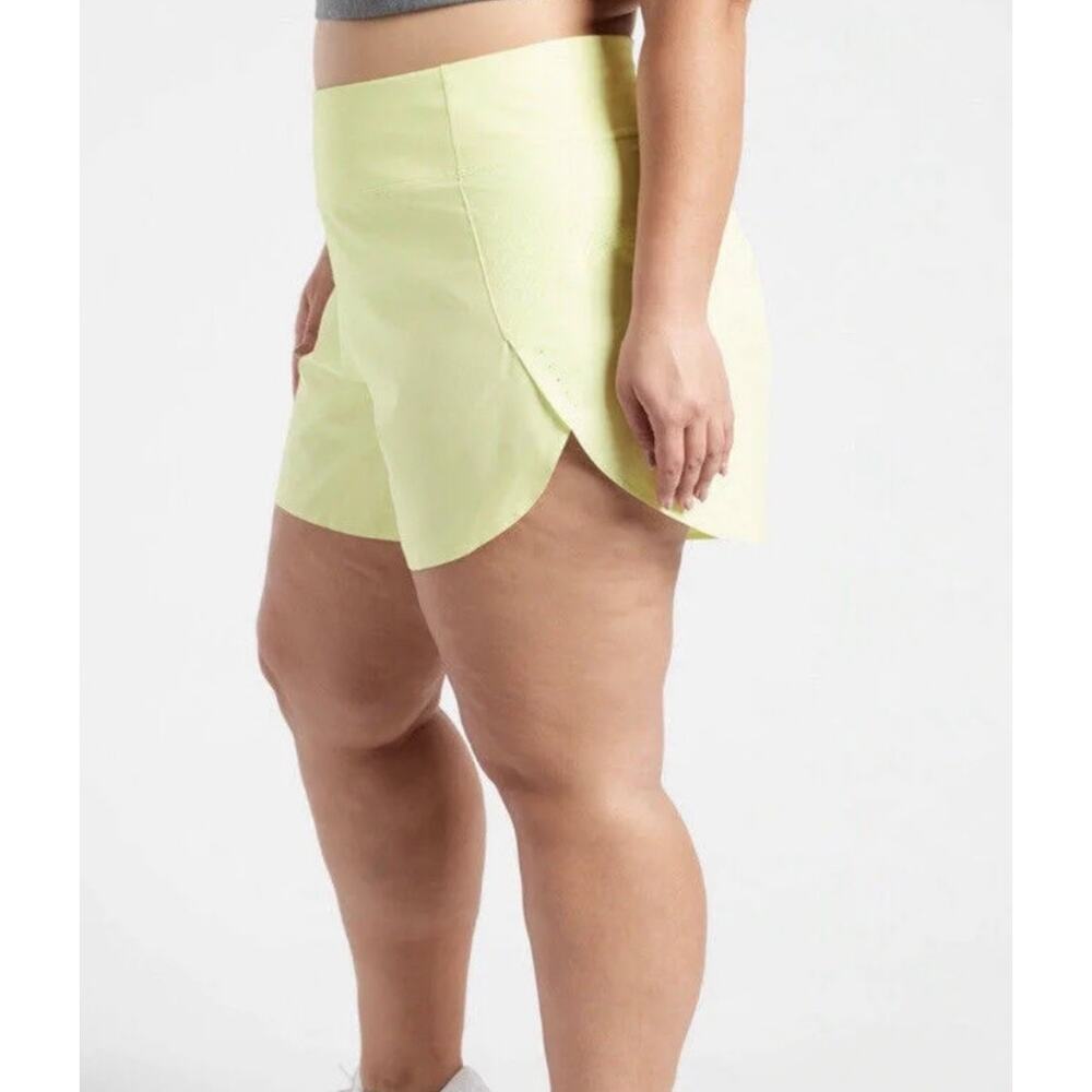 ATHLETA NWT Run With It 4.5" Short Size 3X Tequila Green Running Shorts Active - Picture 7 of 7